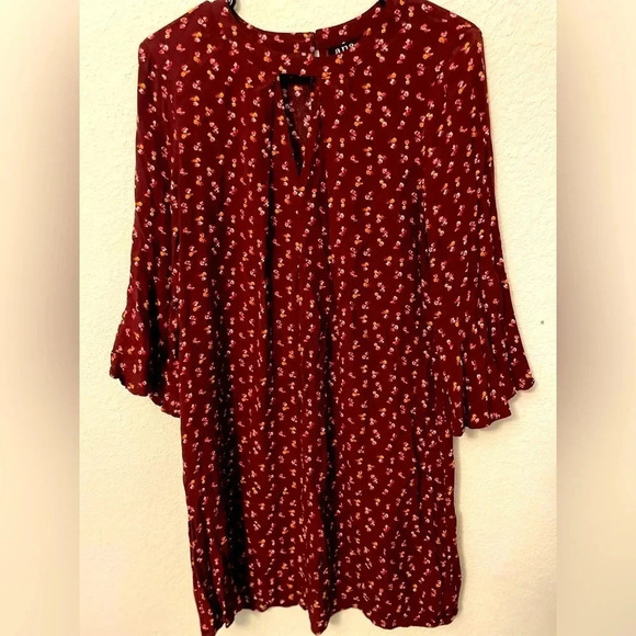 a.n.a Dresses & Skirts - A.n.a. Aline burgundy bell ruffle half sleeve dress size L